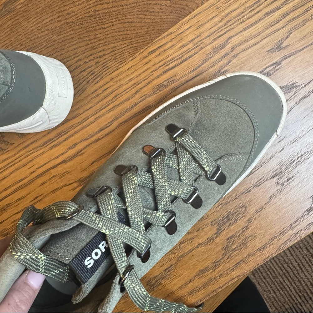 Sorel Women's Ona 53‎ Hiker  Olive High-Top Sneakers Boots hiking Women’s 9.5 - Picture 9 of 11